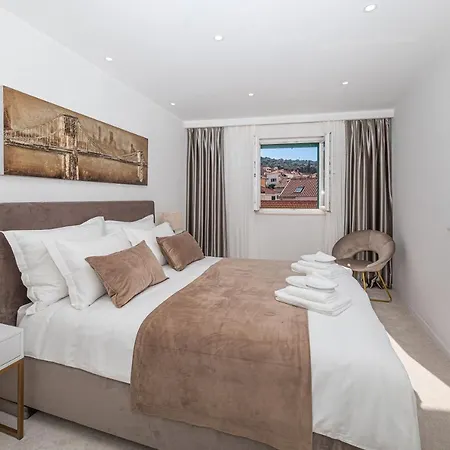 Apartman Elegant Art Deco With Balcony Split